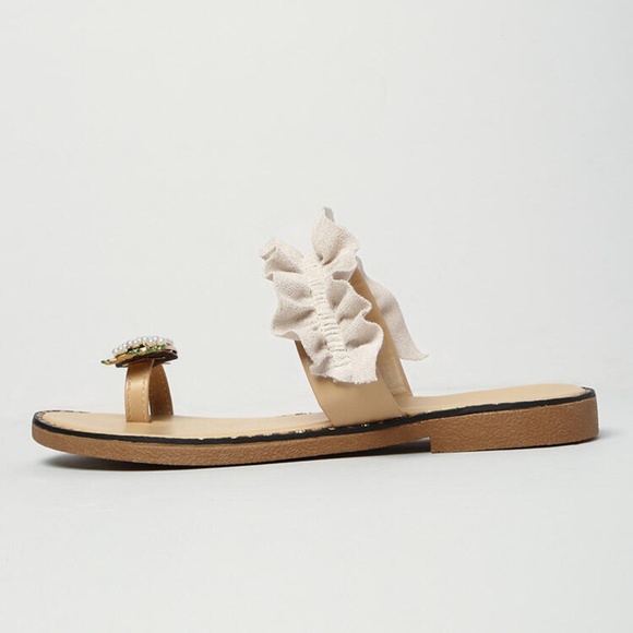 Just in Apricot Pearl Pineapple Toe Ring Ruffle Sandal sz 7 - Picture 7 of 7